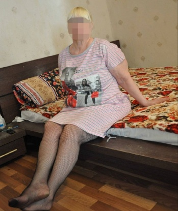 Живу в Москве, городе страсти и соблазна. Мои услуги позволят тебе погрузиться в мир наслаждения и безудержных эмоций. ✨
Я могу предложить тебе эротический массаж, который расслабит каждую клеточку твоего тела, или же страстный стриптиз, который разожжет огонь страсти. Если ты ищешь что-то более интимное, то я с радостью окуну тебя в океан горячих эмоций с помощью классического секса. 🌶️
Мои возможности безграничны, я готова выполнять любые фантазии и сделать твои сны реальностью. От тебя требуется только решиться и довериться моим магическим рукам. Ты не пожалеешь, обещаю! 💋
А ещё я имею отличные отзывы от моих довольных клиентов, которые по достоинству оценили мою красоту, умение и стиль. Мои фото говорят сами за себя – ведь я способна растопить сердце любого мужчины. 🔥
Так что, если ты готов к безудержному удовольствию, обращайся ко мне. Я жду исключительно достойных мужчин, готовых раствориться во вкусе сладострастной ночи. 🌃 Евгения